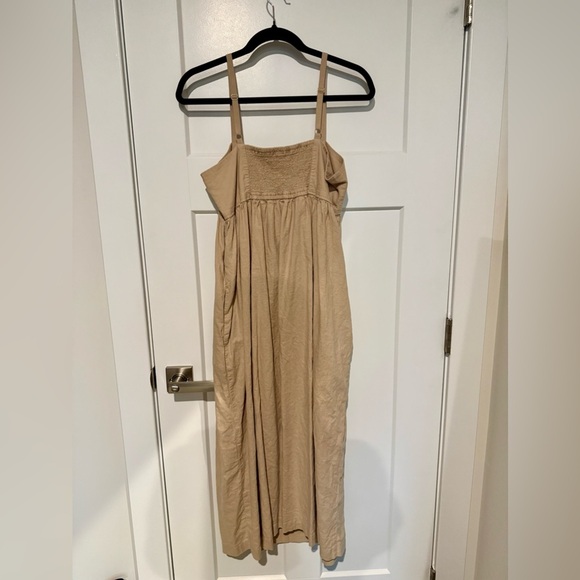 Uniqlo Tan and brown linen maxi dress with adjustable straps and pockets - Picture 3 of 4